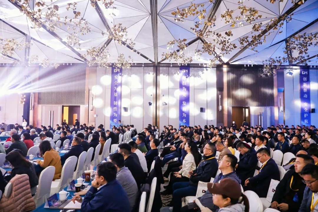 z6com��(�й���)���޹�˾����